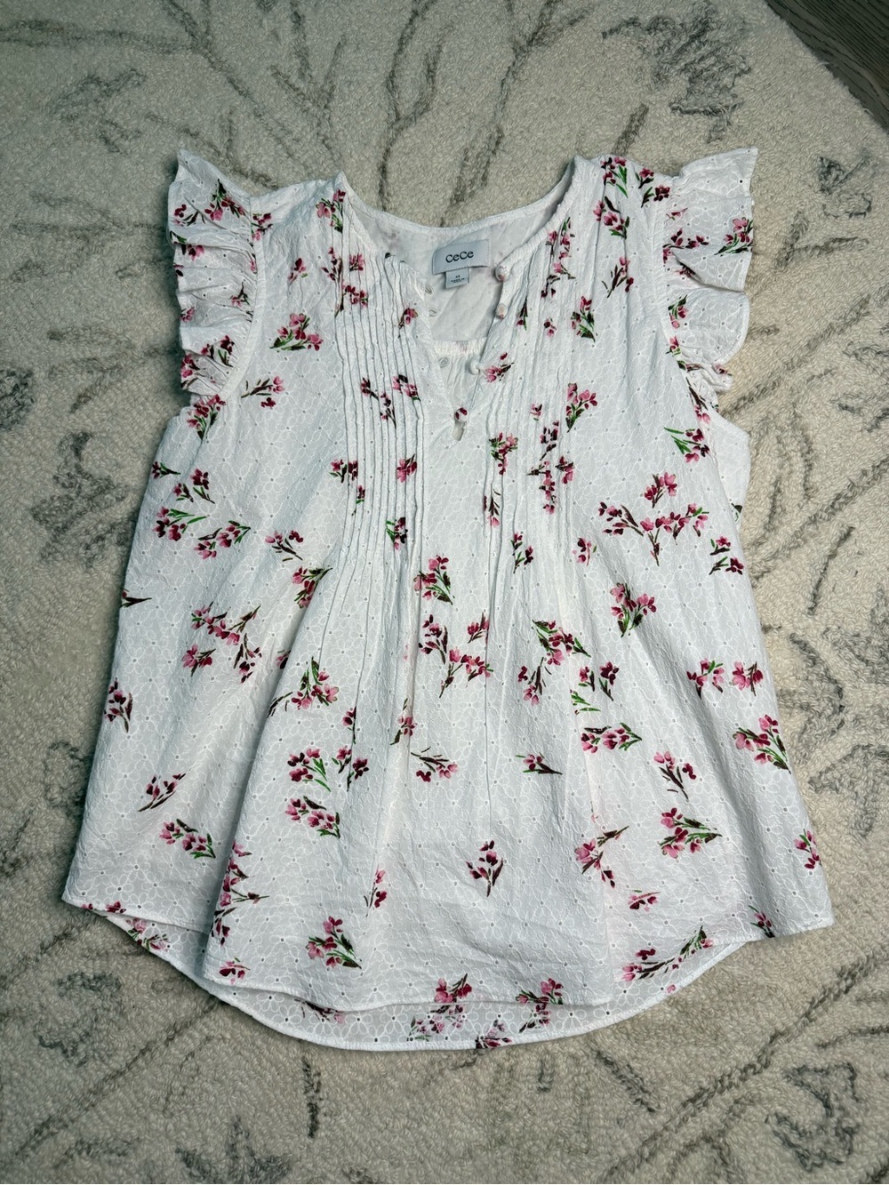 CeCe White Floral Eyelet Flutter Sleeve Blouse XS | Lined Cottagecore - Picture 2 of 6